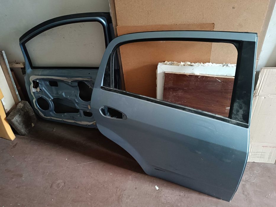Двери для Fiat Punto