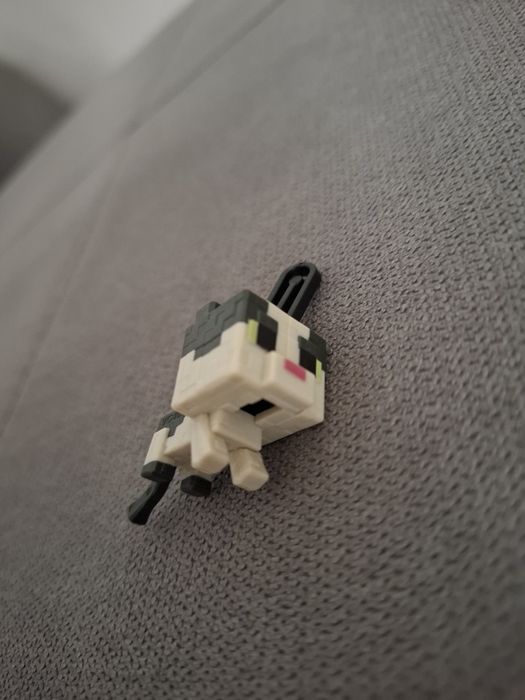 Figurka minecraft kinder joy