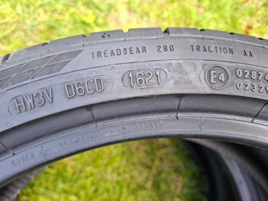 Opony Continental 235 35 R 18