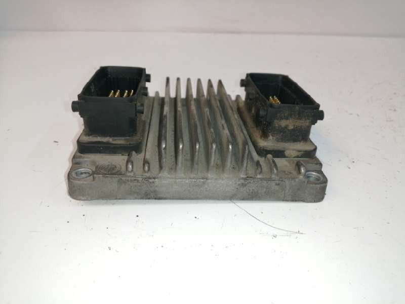 CENTRALINA MOTOR UCE OPEL CORSA C 2002 -09391259