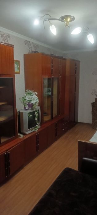 Стінка 5 метрів довжини