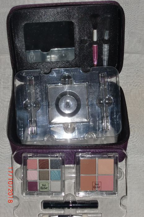 Estojo de beleza feminino