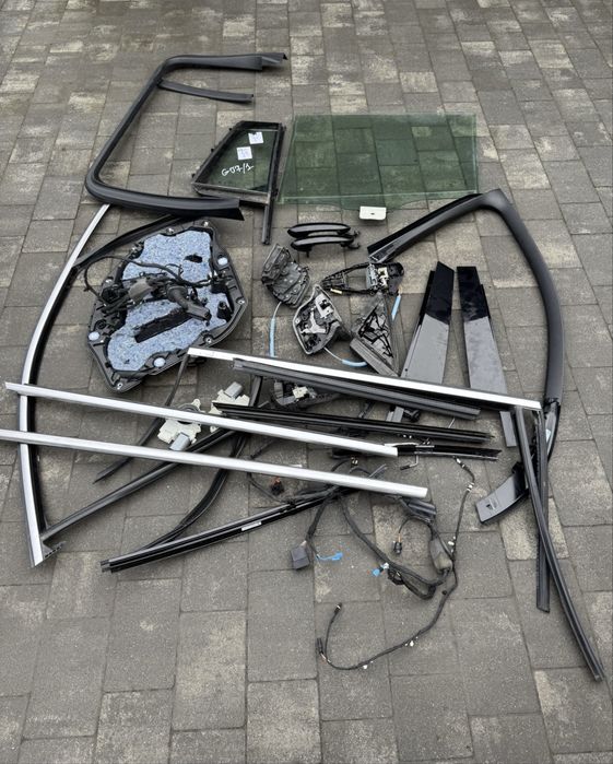 Молдінг пластик пласмаса BMWX7 G07