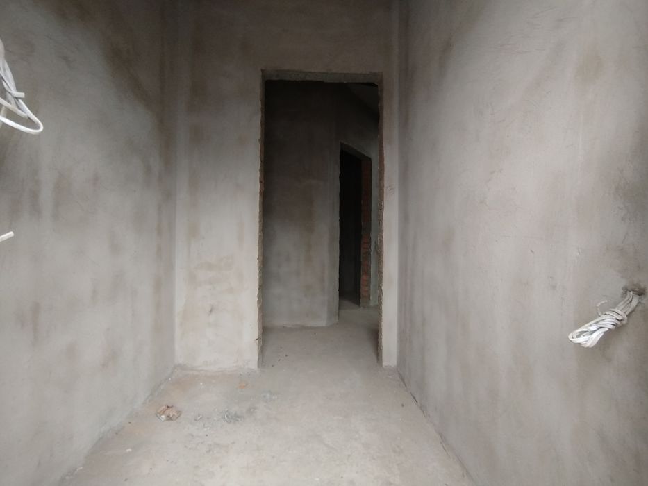 Продаж 2-поверхового дуплекса