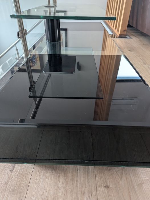 Móvel de TV em vidro