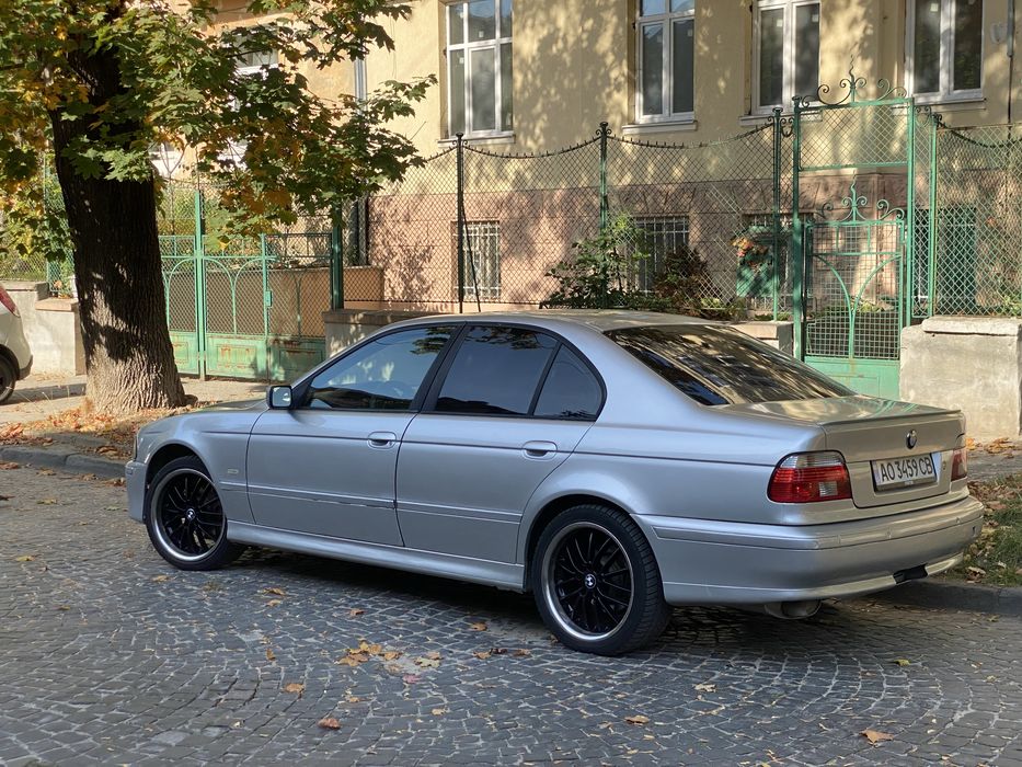 авто bmw e39 523i