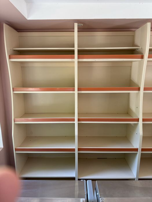 Продам витрины,весы,холодильные витрины