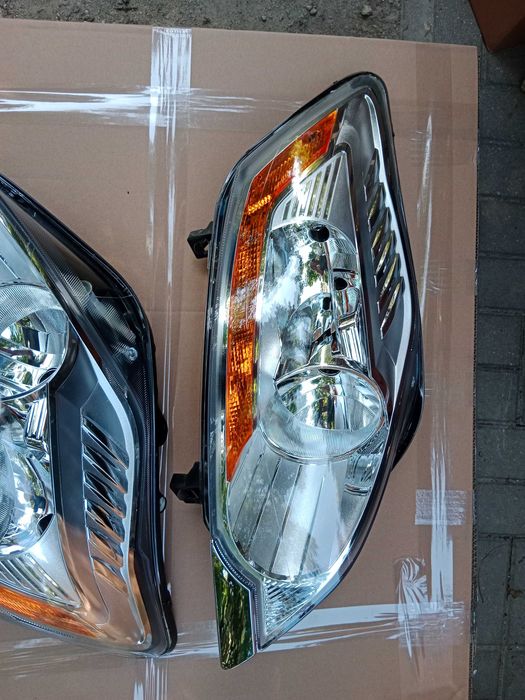 FORD KUGA I 2008 + lampa przód lewa  + prawa komplet