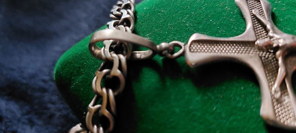 Цепочка серебро. 925. Бисмарк. 62 грамма. Новая. Крест старинный 14 гр