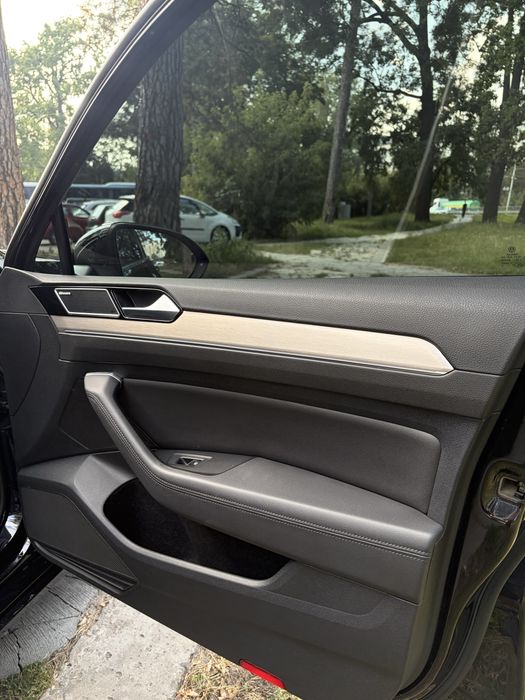 Volkswagen Passat  B8.  2015
