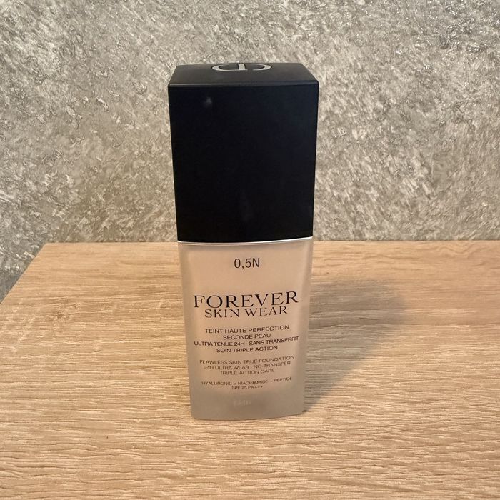 Dior forever skin wear 0.5N