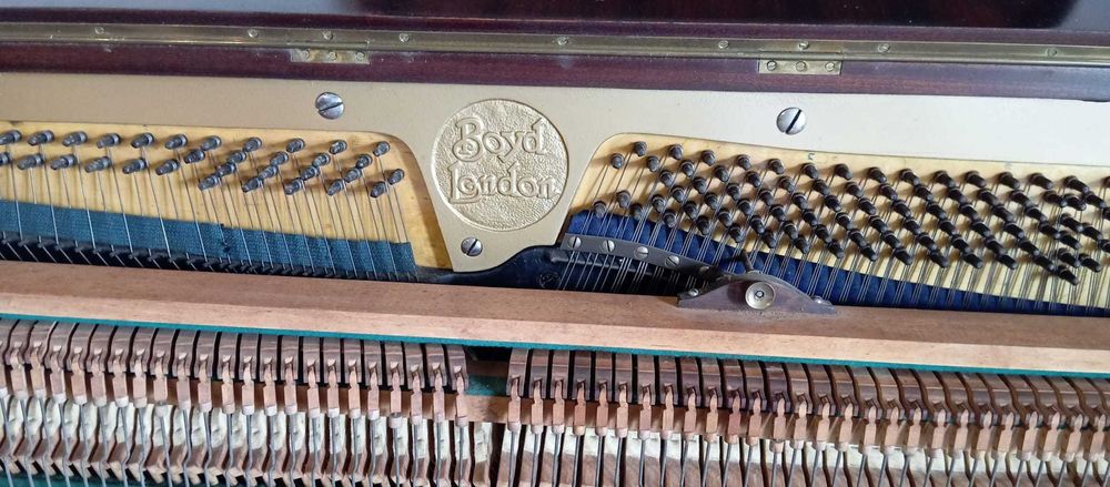 Piano Vertical Boyd London