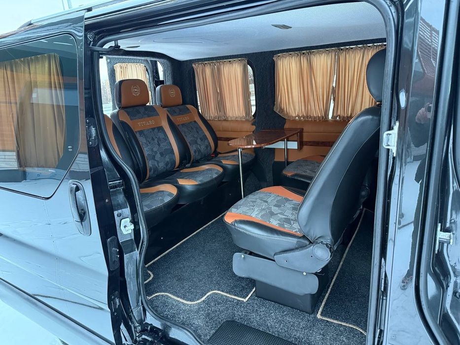 Opel Vivaro 2007 пассажир