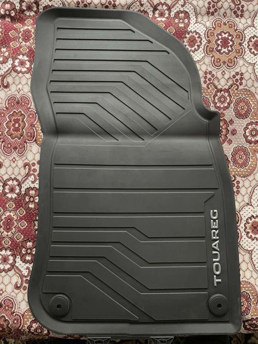 Продам нові оригінальні килимки Volkswagen Touareg III-покоління