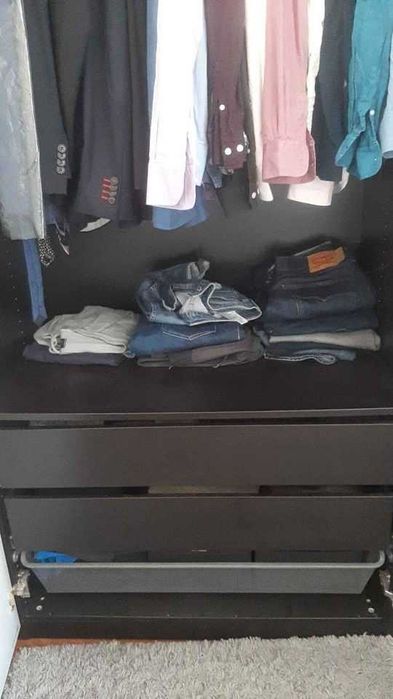 Armario- Roupeiro IKEA PAX espaçoso e elegante