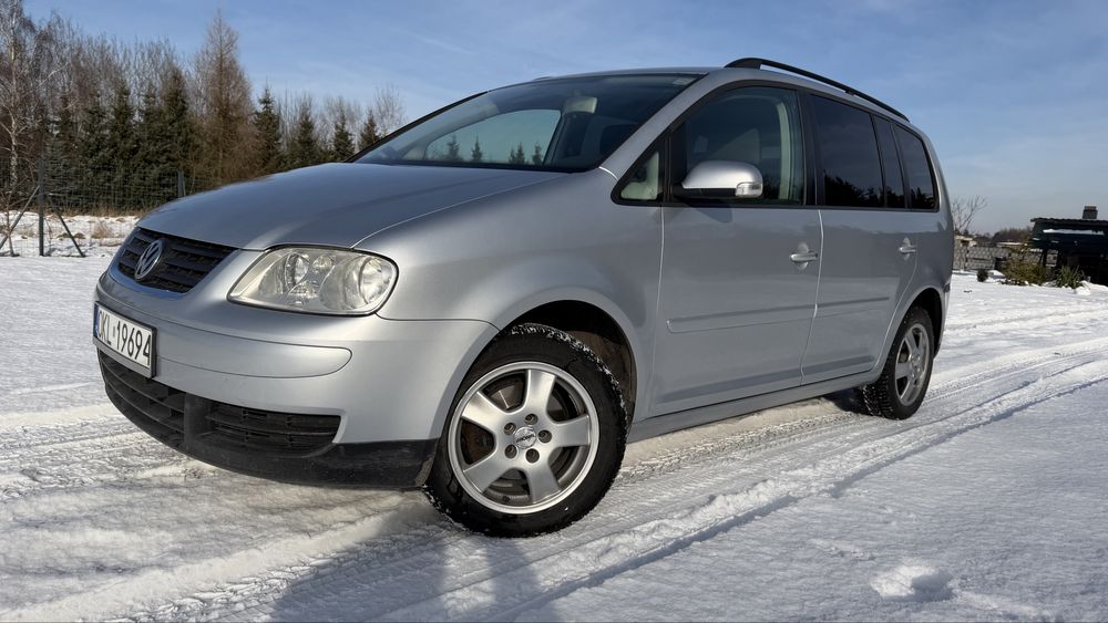 Volkswagen Touran 2.0 tdi 140 KM climatronic tempomat alufelgi zadbany