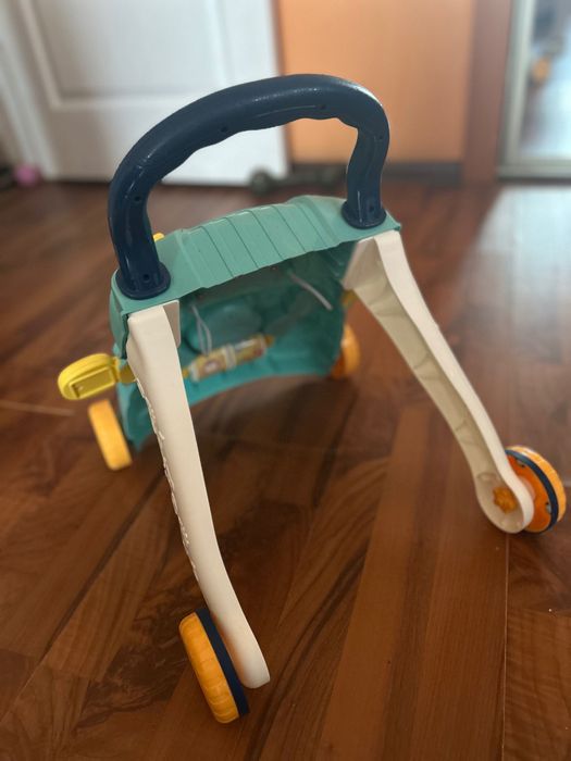 Продам дитячий толокар