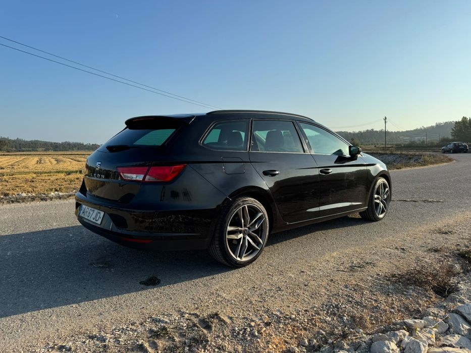 SEAT LEON ST 1.6 TDI 105cv — photo 2