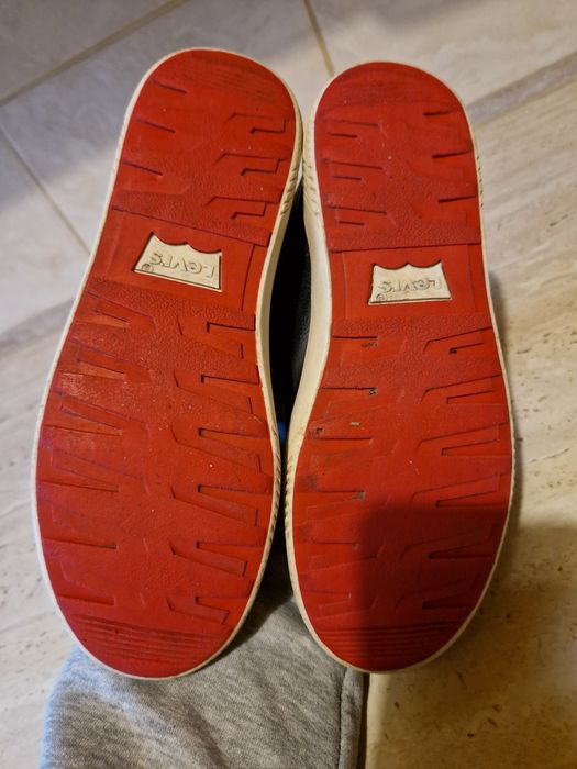 Buty sneakersy Levis 36