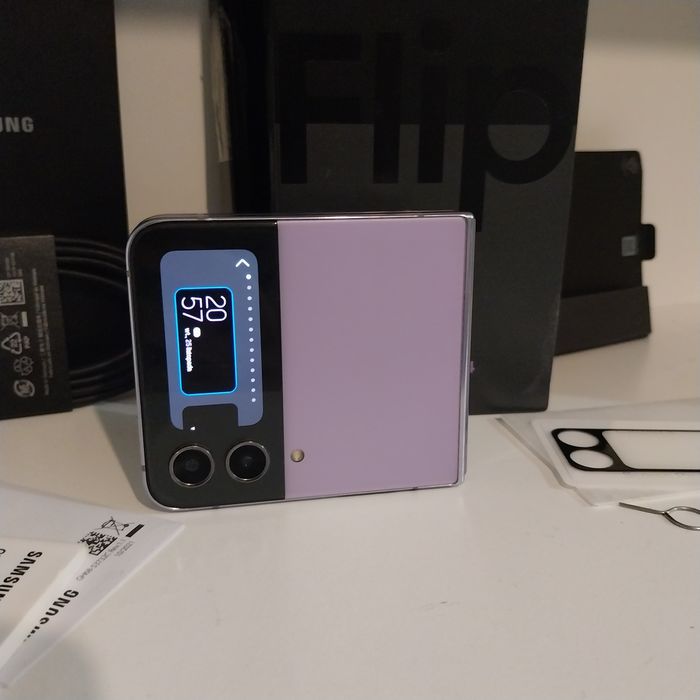 Samsung z flip4 sprawny bateria długo trzyma 128gb