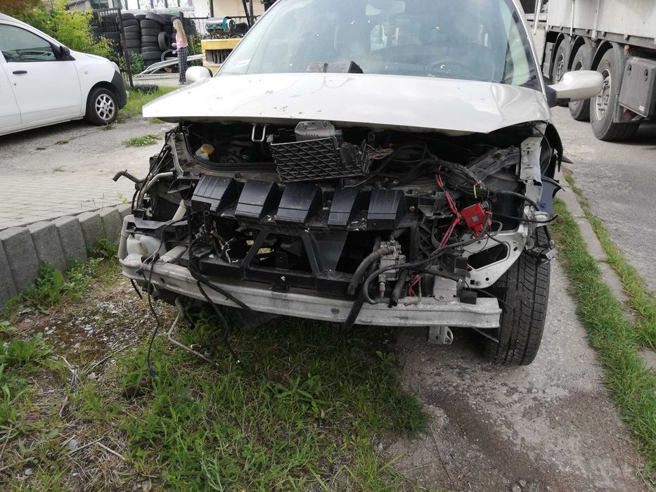Renault Scenic II 1,9 DCI 2005r- Klapa tył i inne  części