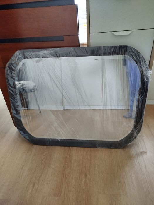 2 espelhos fundo madeira