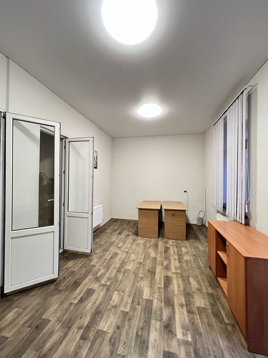 В Продажу приміщення в Центрі з ремонтом