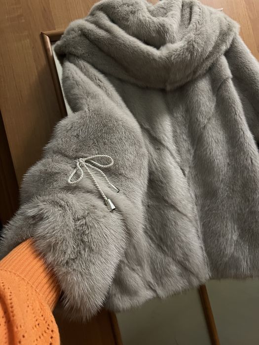Шикарна норкова шубка-автоледі в новому стані , 48 р, капюшон кобра ,