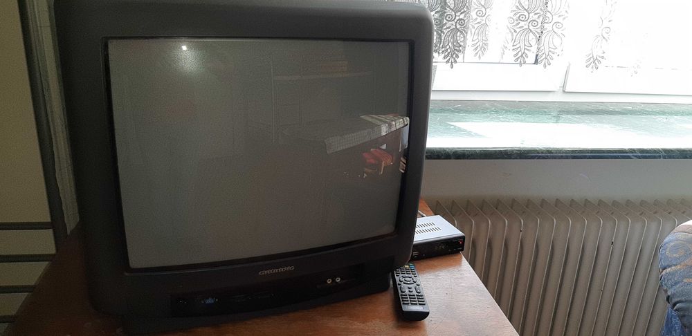 Telewizor  GRUNDIG - 21cali