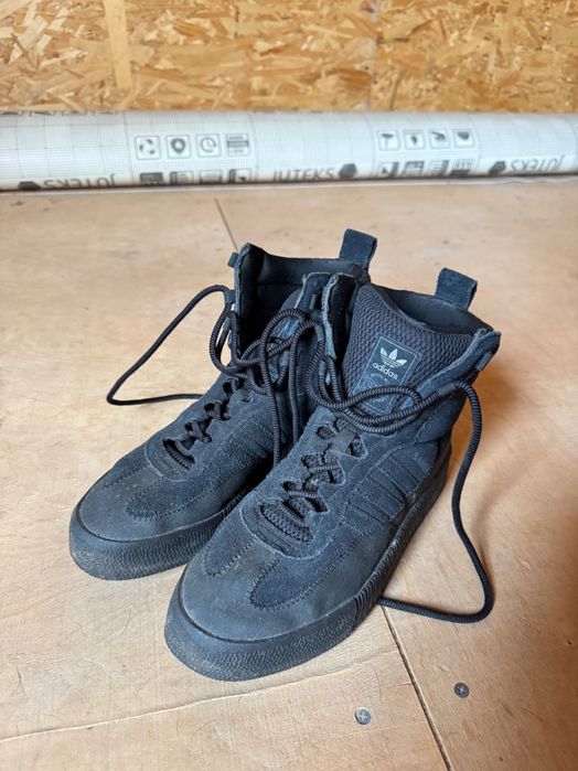 Кросівки жіночі зимові Adidas SAMBA BOOT W GZ8107