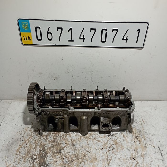 Гбц головка 2.0 8V  Audi 80 100 Passat b3 B4 Golf Vento
