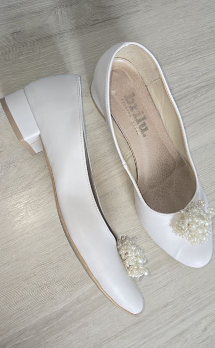 Czółenka damskie brilu.