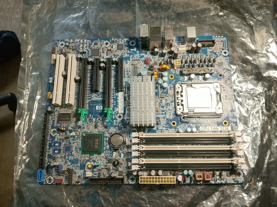Комплект (материнськая плата HP Z400 + процессор  Intel Core i7-920