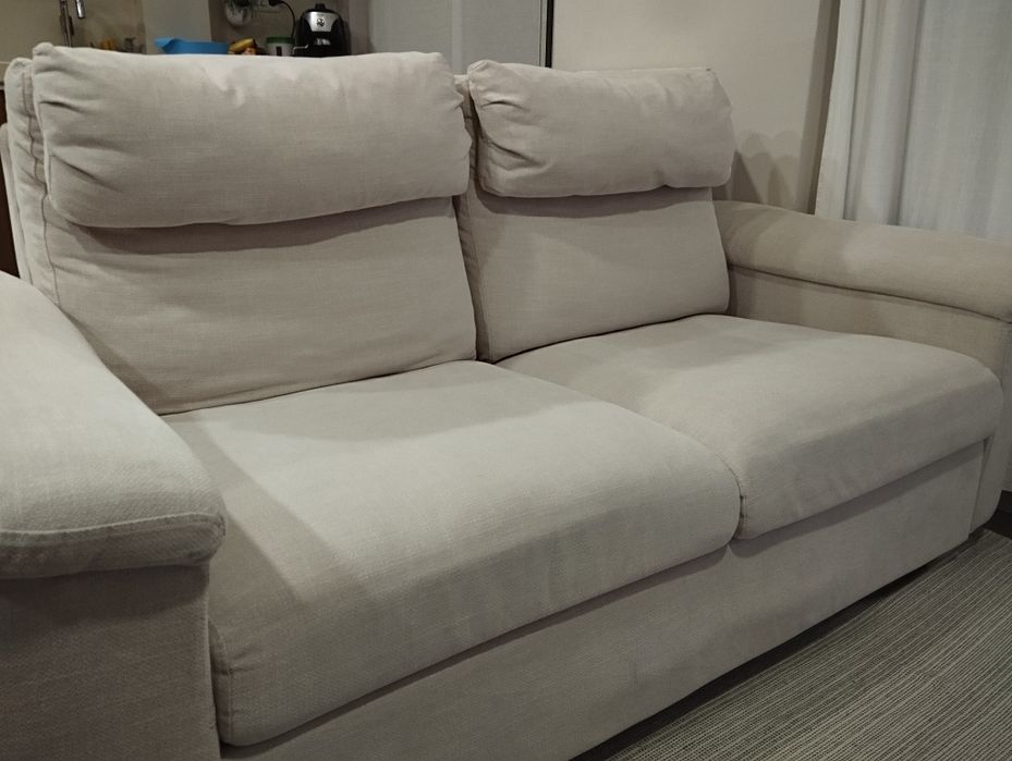 Sofá bege 2 lugares