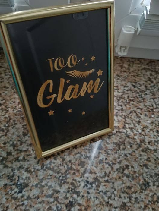 Złote ramki na zdjęcia 10x15 cm
Złote ramki na zdjęcia 10x15 3 sztuki