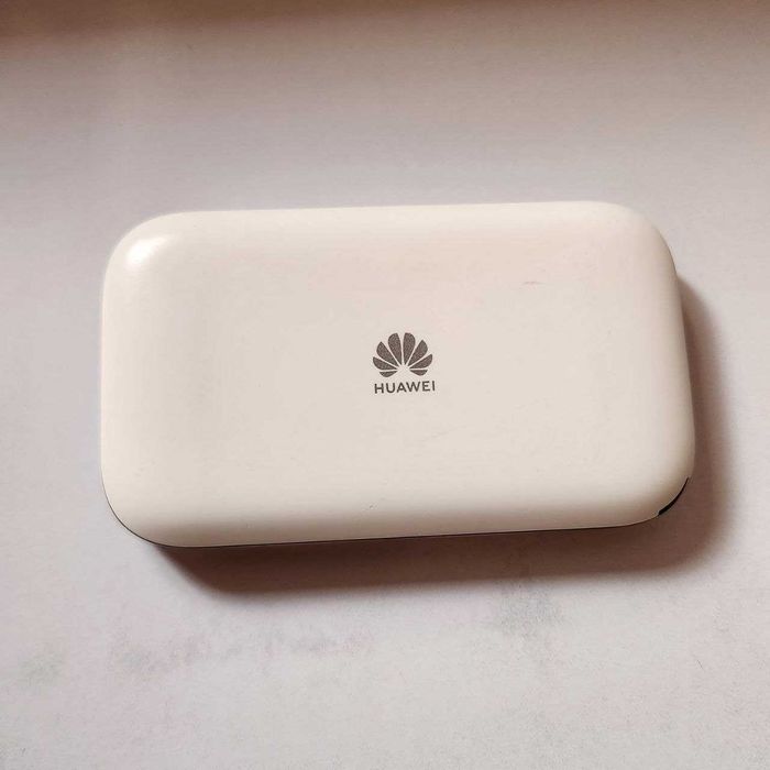 4G LTE Wi-Fi роутер мобільний Huawei E5576-320 чудове рішення для подорожей, навчання, роботи й багатьох інших сценаріїв. Автономність 6.5 годин