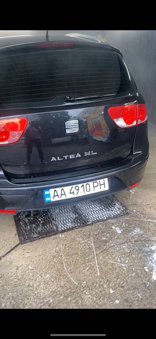 Siat Altea xl 2008 автомат ( гидротранформатор )