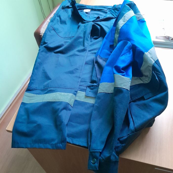 Спецодяг:куртка і штани (розмір 52-54)