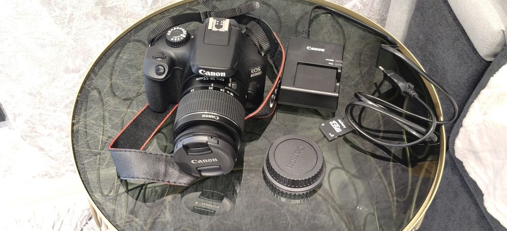 Фотоапарат Canon EOS 4000D