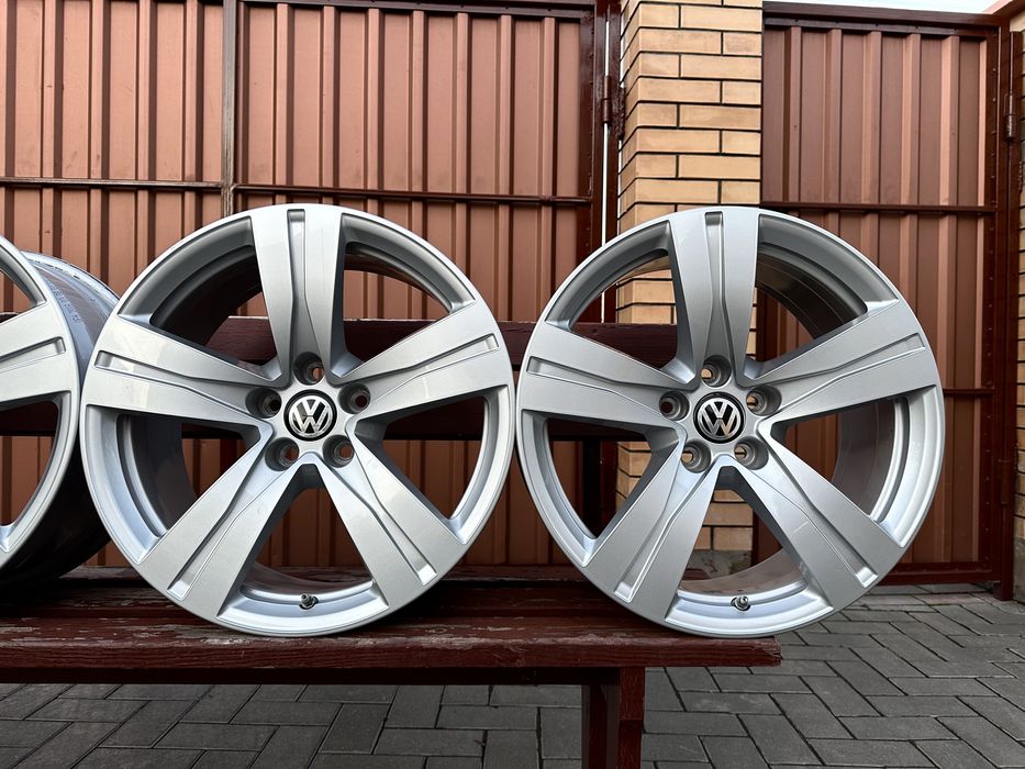 Диски R18 5.112 ET25 8J Туарег Ауді A4 А5 A6 А7 Q5 Q7 Оригінал Ковані
