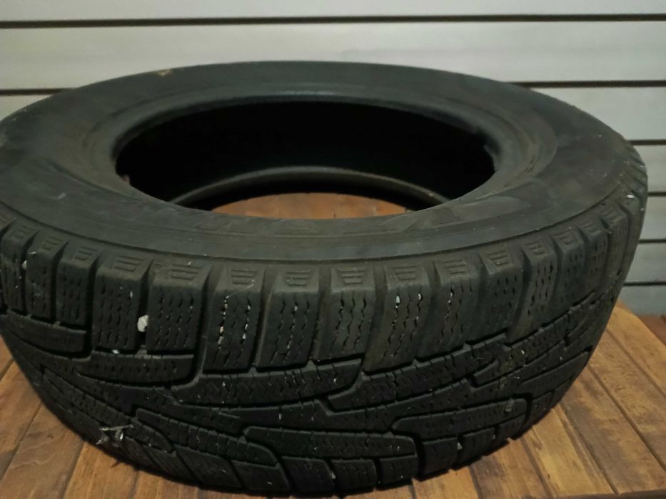 Шини зимові Kumho 14 на Nisan
