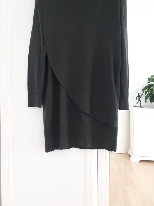 Wełniana sukienka COS