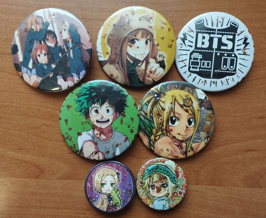 Przypinki anime manga bts, uszkodzone/zardzewiałe