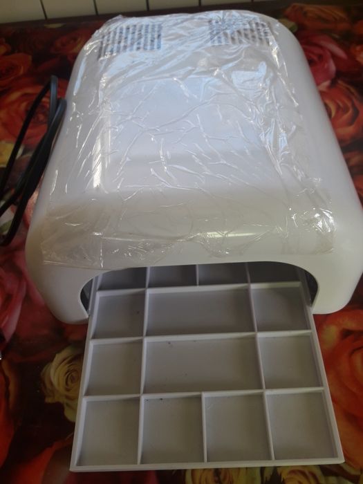 Продам лампу для нігтів