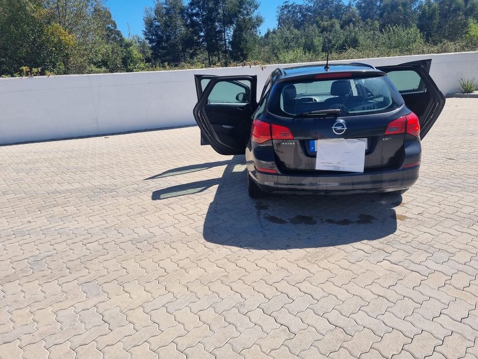 Opel astra sport tourer