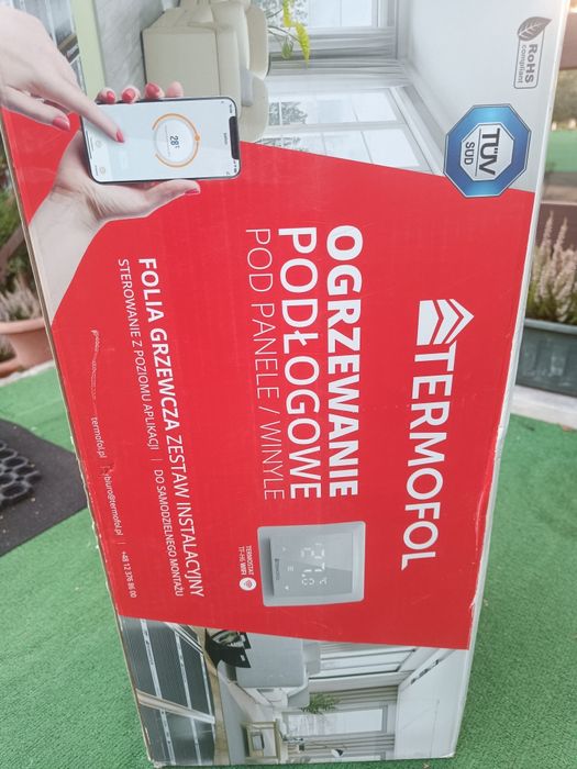 Ogrzewanie podłogowe. Folia grzewcza z termostatem