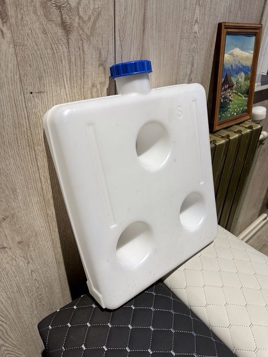 Бак,бачки 5,7,10 л.,с креплением, для автономки топливный бак Webasto