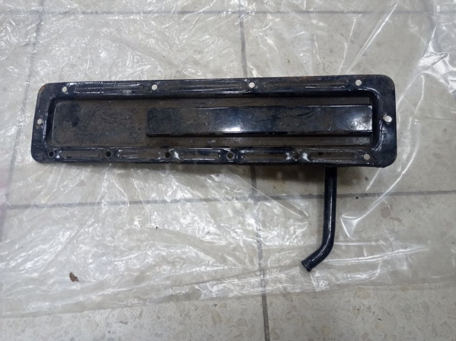 Dekiel boczny z kominkiem silnik S-21 Żuk / Nysa