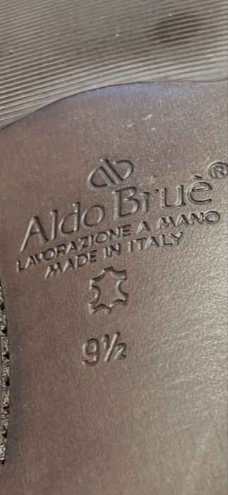 Новые замшевые мужские туфли . Оригинал . Италия ALDO BRUE