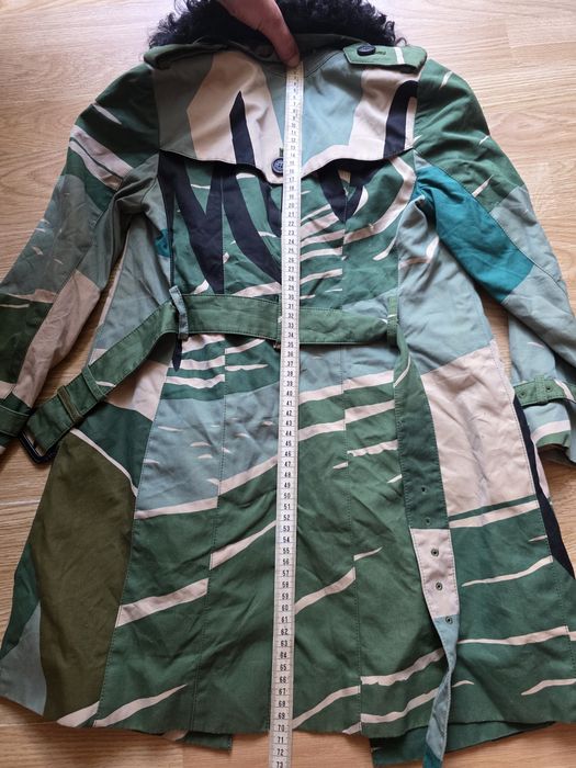 Продам пальто (тренч)дитячий BURBERRY